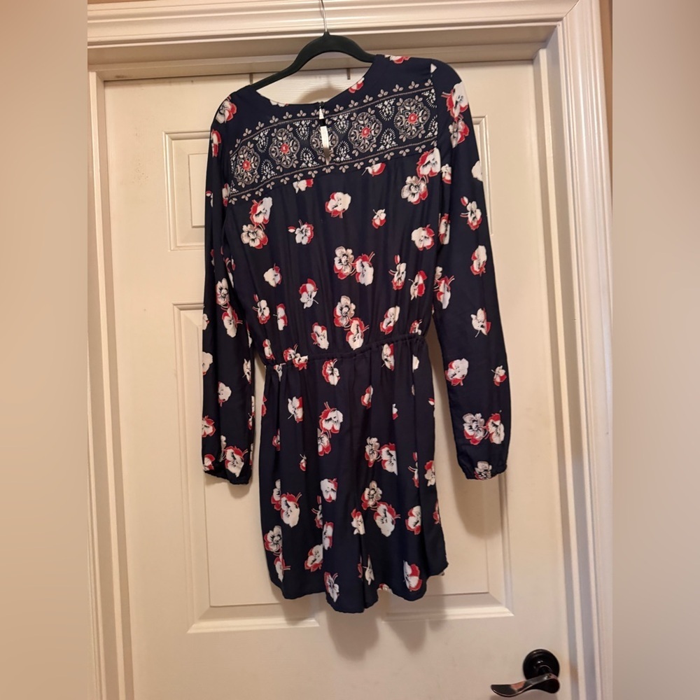 Abercrombie & Fitch Navy Long Sleeve Floral Romper size medium - Picture 7 of 10